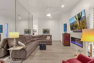 Photo #6: 6757539 Listing 