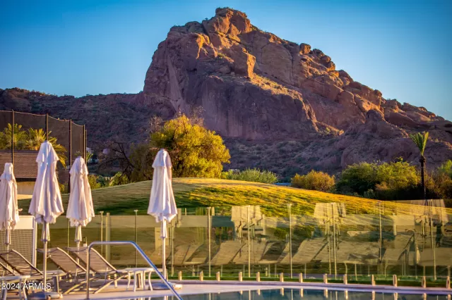 MLS: 6757668 Condo For Sale