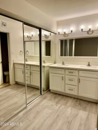 Photo #4: 6757681 Listing