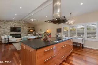 Photo #5: 6757752 Listing 