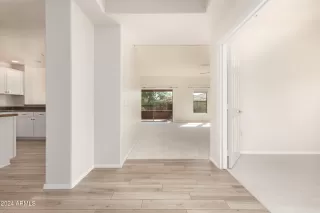 Photo #4: 6758005 Listing