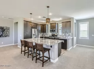 Photo #3: 6758162 Listing