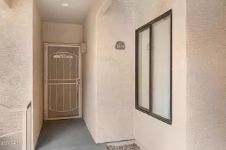 Photo #4: 6758341 Listing