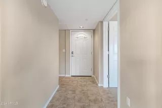 Photo #5: 6758341 Listing