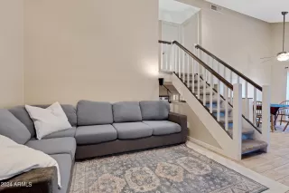 Photo #5: 6758444 Listing