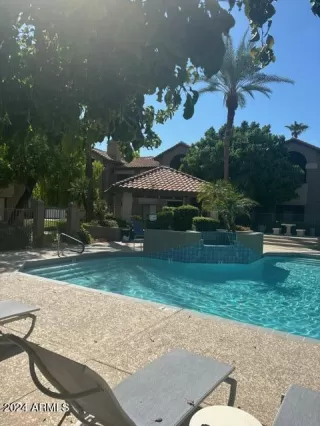 Photo #4: 6758490 Listing