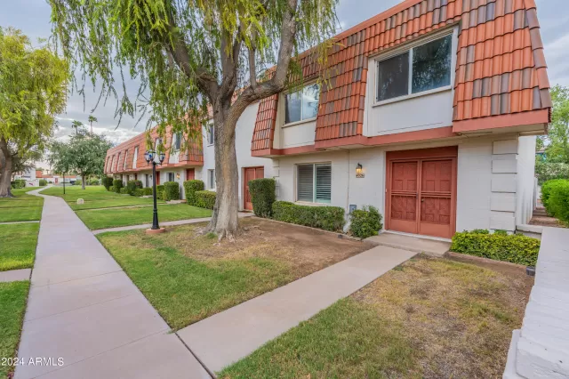 MLS: 6758541 Condo For Sale