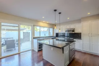 Photo #3: 6758541 Listing 