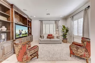 Photo #3: 6758705 Listing