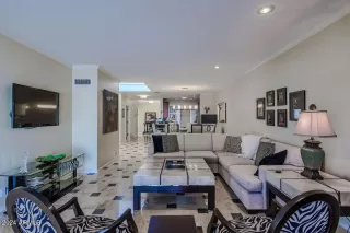 Photo #2: 6758723 Listing