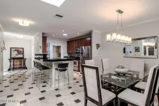 Photo #5: 6758723 Listing