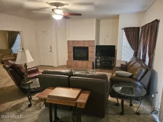 Photo #3: 6758728 Listing