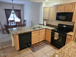 Photo #5: 6758728 Listing