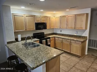 Photo #6: 6758728 Listing