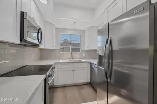 Photo #3: 6758789 Listing