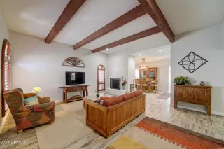Photo #2: 6758837 Listing 