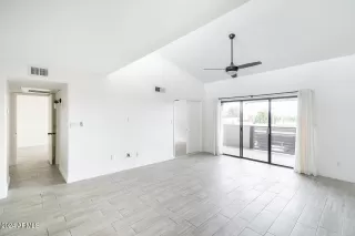 Photo #3: 6758942 Listing