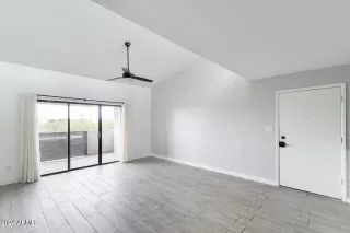 Photo #4: 6758942 Listing