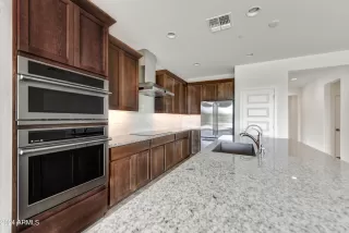Photo #1: 6758949 Listing