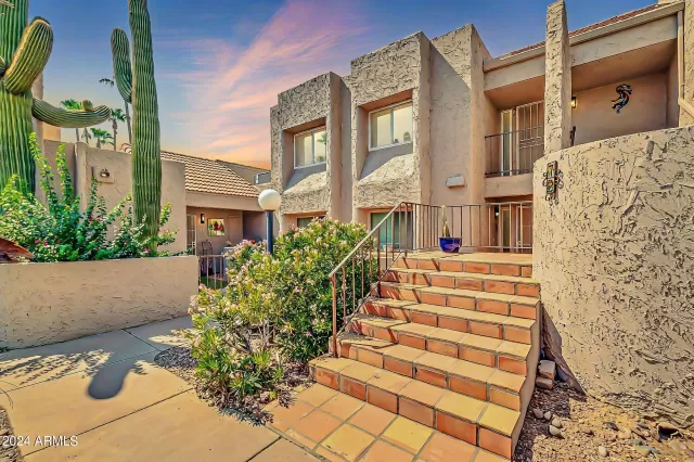MLS: 6758990 Condo For Sale
