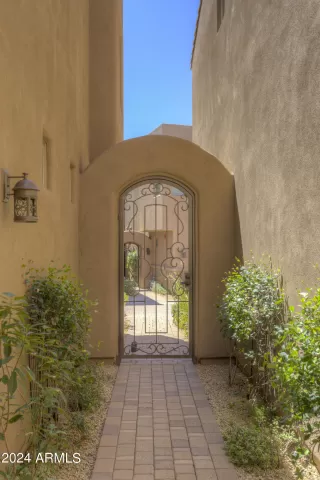 Photo #4: 6759166 Listing