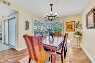 Photo #4: 6759220 Listing