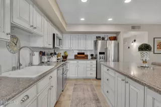 Photo #6: 6759220 Listing