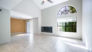 Photo #6: 6759436 Listing