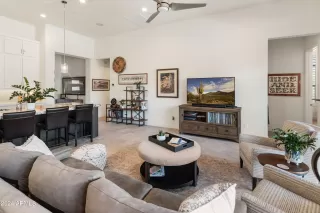 Photo #4: 6759444 Listing