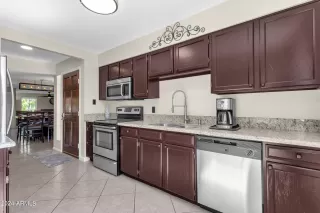 Photo #4: 6759460 Listing
