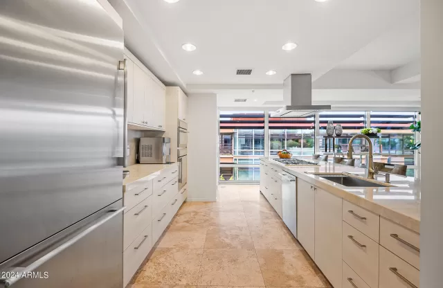 MLS: 6759582 Condo For Sale