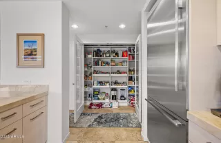 Photo #4: 6759582 Listing