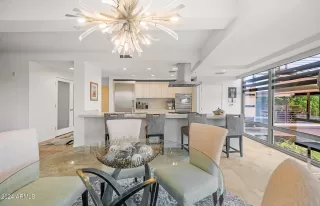 Photo #6: 6759582 Listing