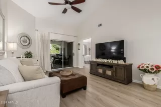 Photo #3: 6759729 Listing