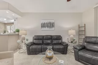 Photo #6: 6759826 Listing