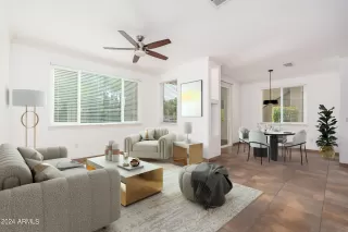 Photo #5: 6759843 Listing