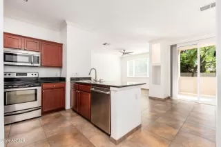 Photo #6: 6759843 Listing