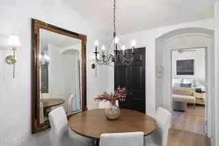 Photo #3: 6759902 Listing 