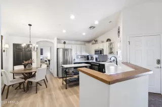 Photo #4: 6759902 Listing 