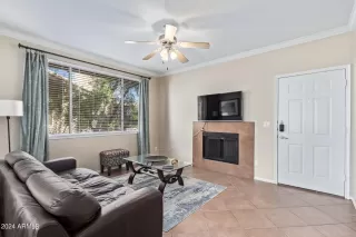 Photo #4: 6759909 Listing