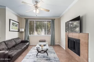 Photo #5: 6759909 Listing