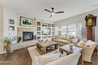 Photo #2: 6760104 Listing