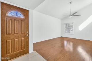 Photo #6: 6760207 Listing 