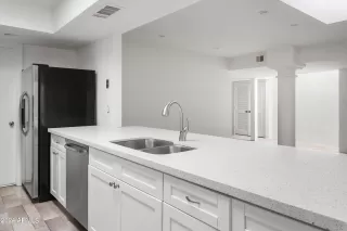 Photo #3: 6760242 Listing 
