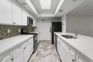 Photo #5: 6760242 Listing 