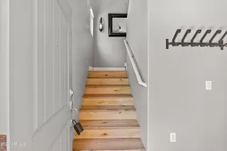 Photo #5: 6760458 Listing