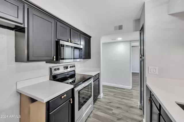 MLS: 6760586 Condo For Sale