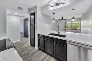 Photo #1: 6760586 Listing 