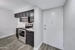 Photo #2: 6760586 Listing 