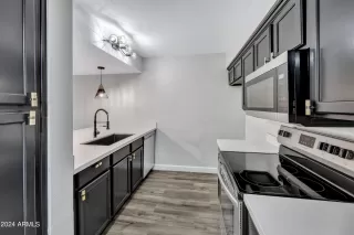 Photo #3: 6760586 Listing 